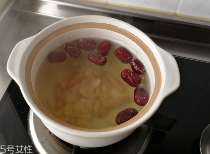 黃芪是大的好還是小的好？好壞跟大小無關(guān)