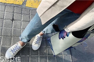 帆布鞋破洞了怎么補(bǔ)？帆布鞋修補(bǔ)方法