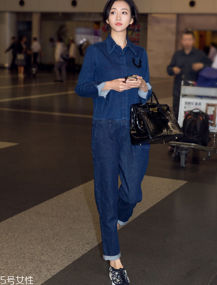 工裝連體褲怎么搭配？自帶摩登風(fēng)采