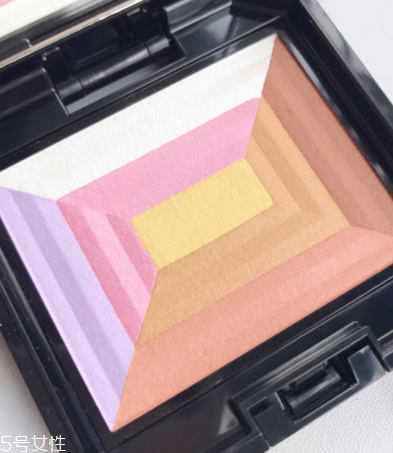 資生堂新七色蜜粉好用嗎？一盒多用高顏值代表