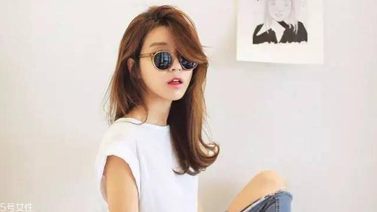 1分鐘扎頭發(fā)的方法 三種豐盈好看的懶人扎發(fā)發(fā)型 1分鐘扎頭發(fā)的方法 三種豐盈好看的懶人扎發(fā)發(fā)型