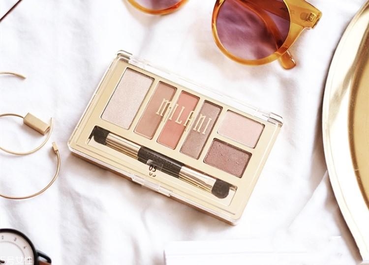 什么顏色的眼影顯白？這三種色號誰涂誰白