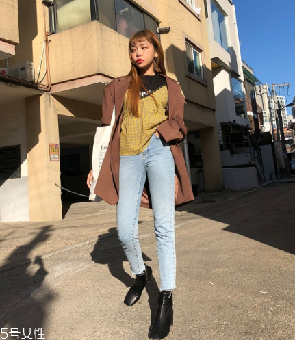 直筒牛仔褲配什么鞋？屬于你的非凡腔調(diào)