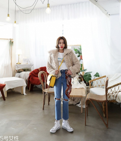 直筒牛仔褲配什么鞋？屬于你的非凡腔調(diào)