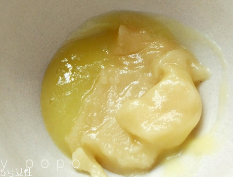 蜂王漿是什么味道？辣味跟酸味