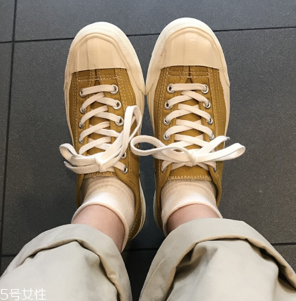 帆布鞋和板鞋有什么區(qū)別？帆布鞋板鞋大對比