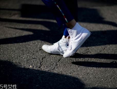 帆布鞋里面怎么清洗？帆布鞋里面這樣洗