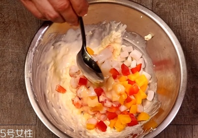 法式長棍面包怎么吃 3種切法2種餡料 法式長棍面包怎么吃 3種切法2種餡料