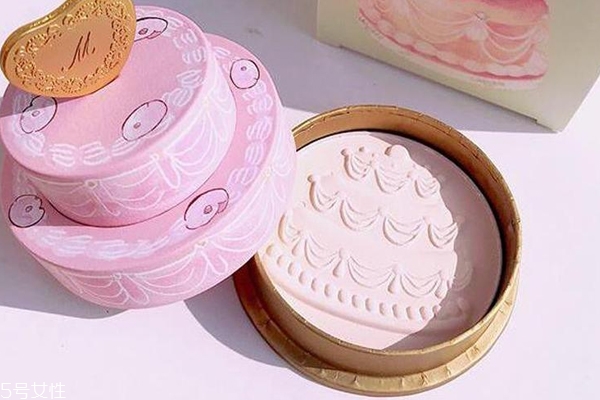 laduree拉杜麗蛋糕蜜粉餅怎么樣？能防曬能控油