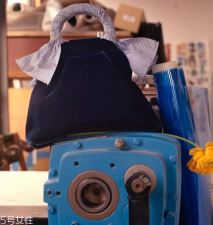 trademark包包多少錢？既經(jīng)典又不貴