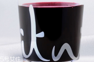 花青素可以美白嗎？女人就應(yīng)該吃點(diǎn)花青素