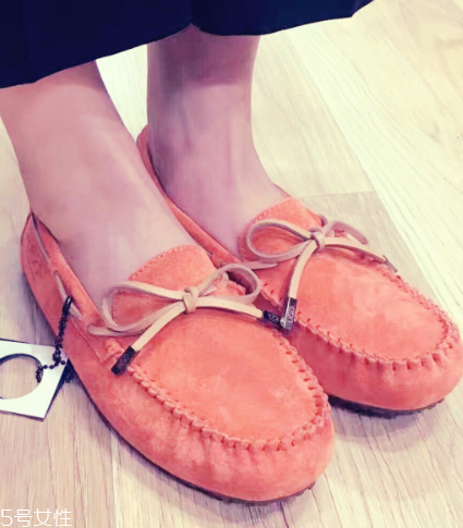 ugg豆豆鞋多少錢一雙？ugg也有單鞋