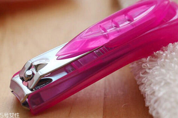 新娘美甲需要哪些工具？新娘美甲diy全攻略