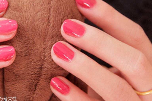 甲油膠烤不干怎么回事？甲油膠本身質(zhì)量問題