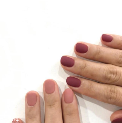 涂一次指甲油多久卸掉？最好是半個(gè)月卸掉