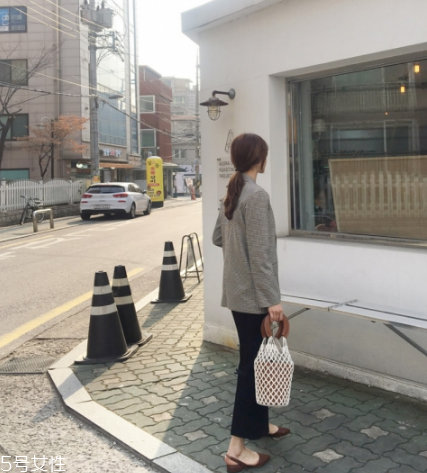 西裝外套搭配什么褲子？百搭又有范