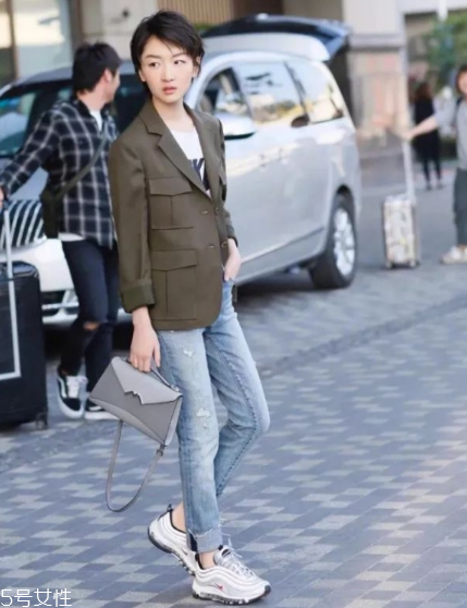 西裝外套搭配什么褲子？百搭又有范