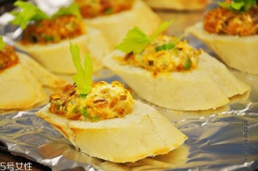 法式長棍面包怎么吃 3種切法2種餡料 法式長棍面包怎么吃 3種切法2種餡料