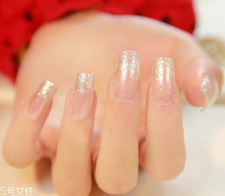 新娘美甲需要哪些工具？新娘美甲diy全攻略