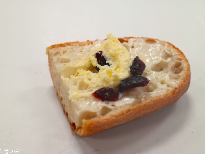 法式長棍面包怎么吃 3種切法2種餡料 法式長棍面包怎么吃 3種切法2種餡料