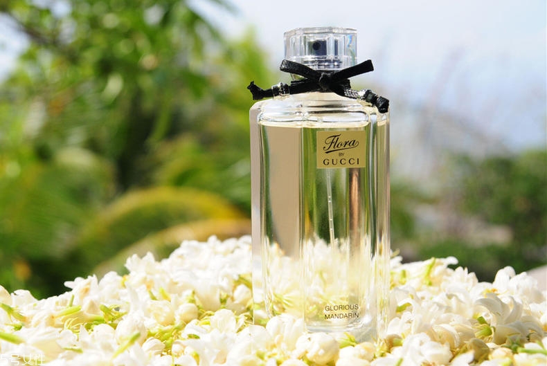 液體香水與固體香水哪個(gè)好？夏天用走珠香水最好