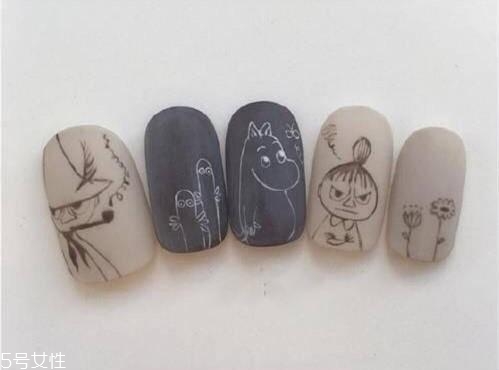 美甲容易掉是因為什么？指甲沒有磨光滑