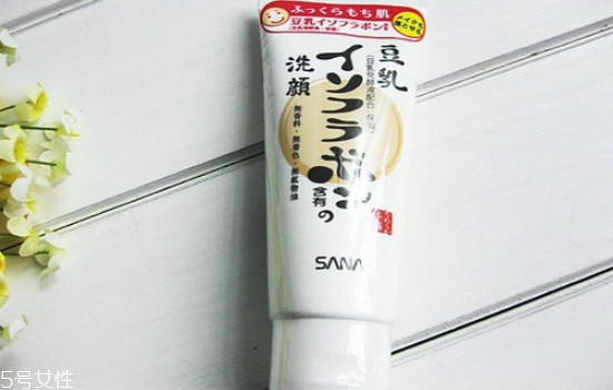 干皮膚用什么保濕最好 護(hù)理干性皮膚的特別點(diǎn) 干皮膚用什么保濕最好 護(hù)理干性皮膚的特別點(diǎn)