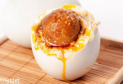 咸鴨蛋是發(fā)物嗎？屬于發(fā)物