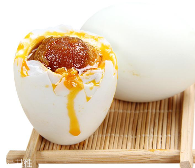 咸鴨蛋是生的還是熟的？肯定是生的