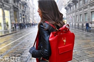 savas包包多少錢？設(shè)計感爆棚的包袋