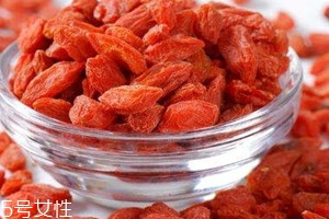 鎖陽可以和枸杞泡酒嗎 泡酒方法 鎖陽可以和枸杞泡酒嗎 泡酒方法