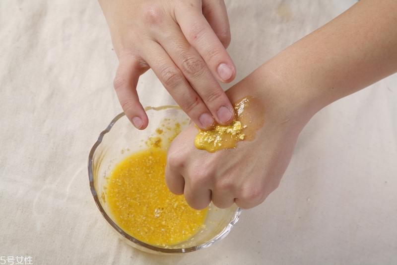 雞蛋護膚方法 怎么用雞蛋護膚 雞蛋護膚方法 怎么用雞蛋護膚