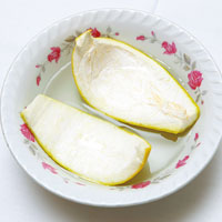 柚子皮有什么妙用 柚子皮的用處和用法 柚子皮有什么妙用 柚子皮的用處和用法