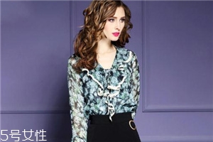 荷葉邊上衣怎么搭配？少女路線必備款