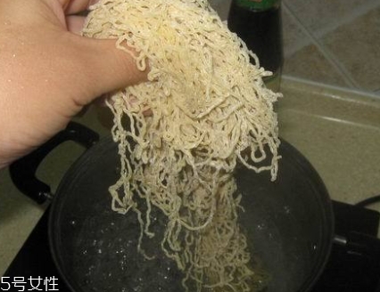 云吞面怎么煮好吃？廣東特色小吃