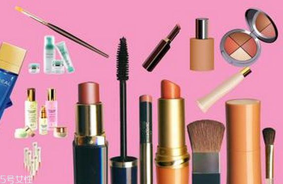 如何辨別真假護膚品 包裝和質(zhì)地可以識別 如何辨別真假護膚品 包裝和質(zhì)地可以識別