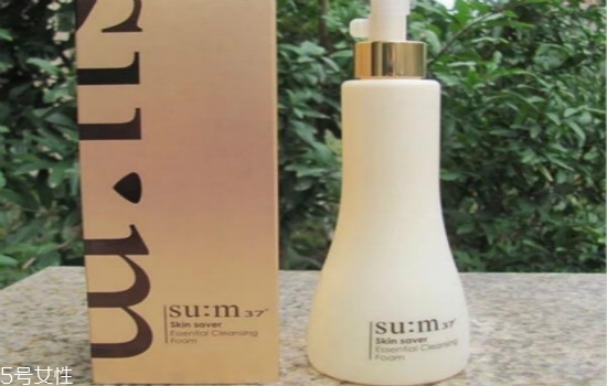 干皮膚用什么保濕最好 護(hù)理干性皮膚的特別點(diǎn) 干皮膚用什么保濕最好 護(hù)理干性皮膚的特別點(diǎn)