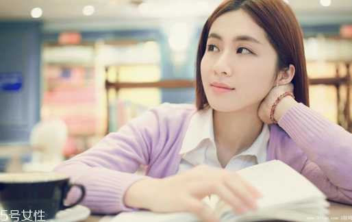 干皮膚用什么保濕最好 護(hù)理干性皮膚的特別點(diǎn) 干皮膚用什么保濕最好 護(hù)理干性皮膚的特別點(diǎn)