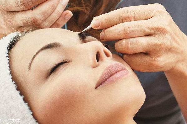 醫(yī)美級護膚品安全嗎？醫(yī)美級護膚品敏感肌能用嗎？