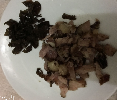 煙熏臘肉怎么保存？通風處保存