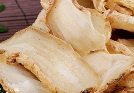 天麻為什么要姜制 增強(qiáng)祛風(fēng)并有溫中祛痰之功 天麻為什么要姜制 增強(qiáng)祛風(fēng)并有溫中祛痰之功