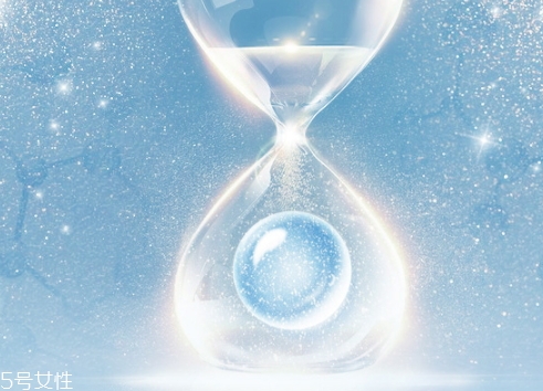 潔面啫喱和洗面奶的區(qū)別 潔面啫喱和洗面奶的區(qū)別