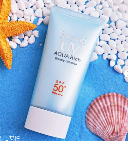 不同牌子防曬霜能混用嗎？使用防曬霜你不知道的小細(xì)節(jié)