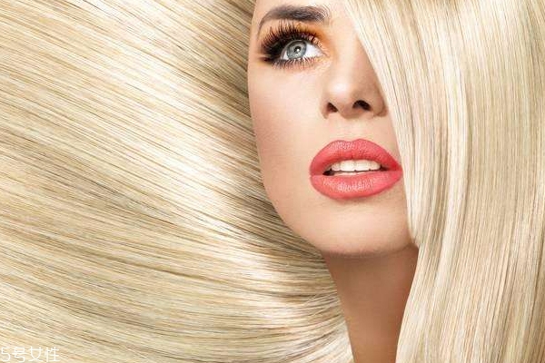 洗頭可以用毛巾揉搓嗎？洗頭忽略這2點(diǎn)讓你悄悄變丑