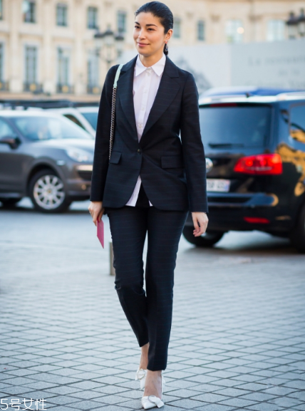 春天九分褲配什么鞋子好看？這樣穿顯腿長(zhǎng)