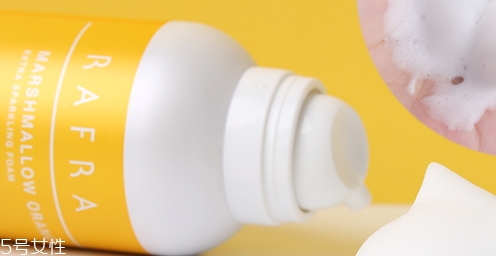 潔面泡沫怎么用？肌膚上停留幾秒效果最佳