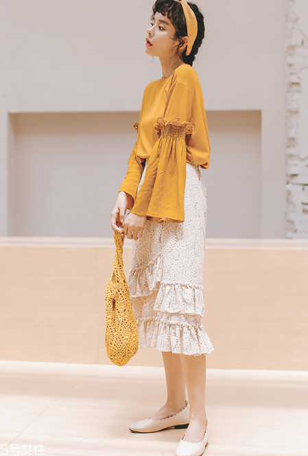 魚尾裙怎么搭配？這樣穿超級(jí)顯瘦