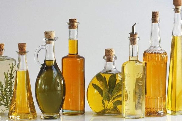 沒有卸妝油拿什么卸妝？含油物品能卸妝