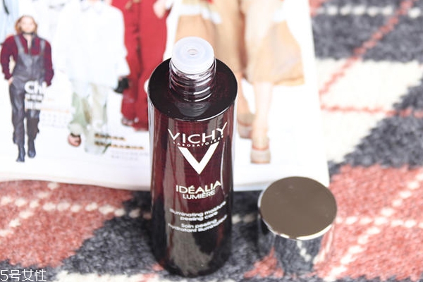 化妝水可以晚上用嗎？夜間化妝水有哪些？