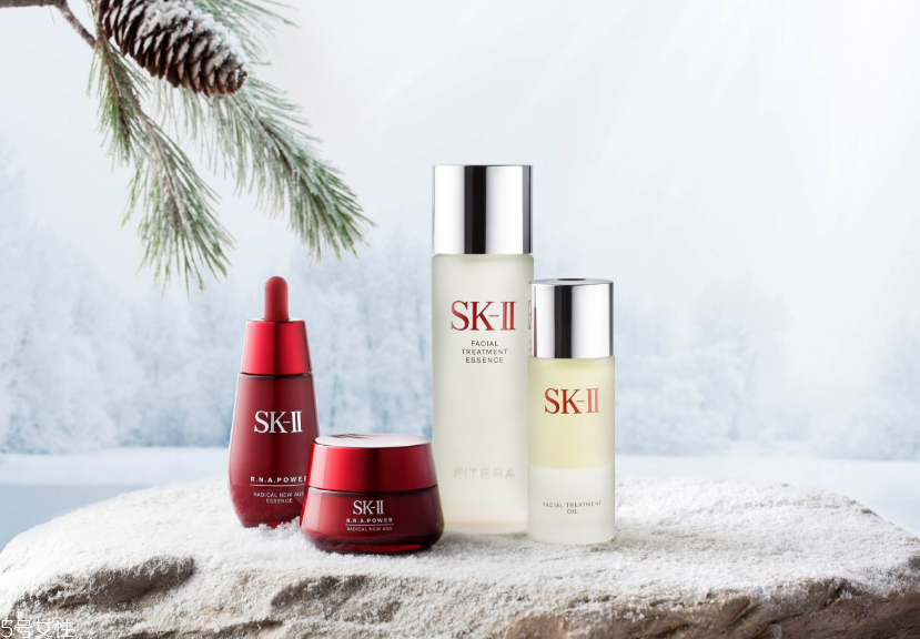 神仙水用手拍還是用化妝棉 各有優(yōu)缺點(diǎn) 神仙水用手拍還是用化妝棉 各有優(yōu)缺點(diǎn)